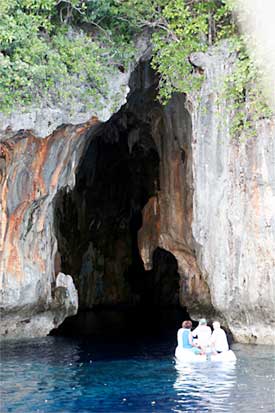 Swallows cave